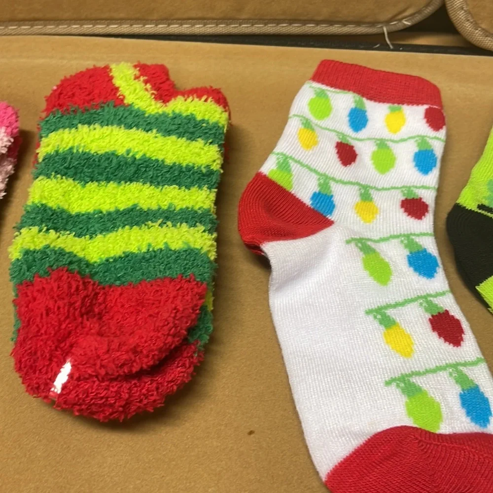 10 pair kids assortment of socks